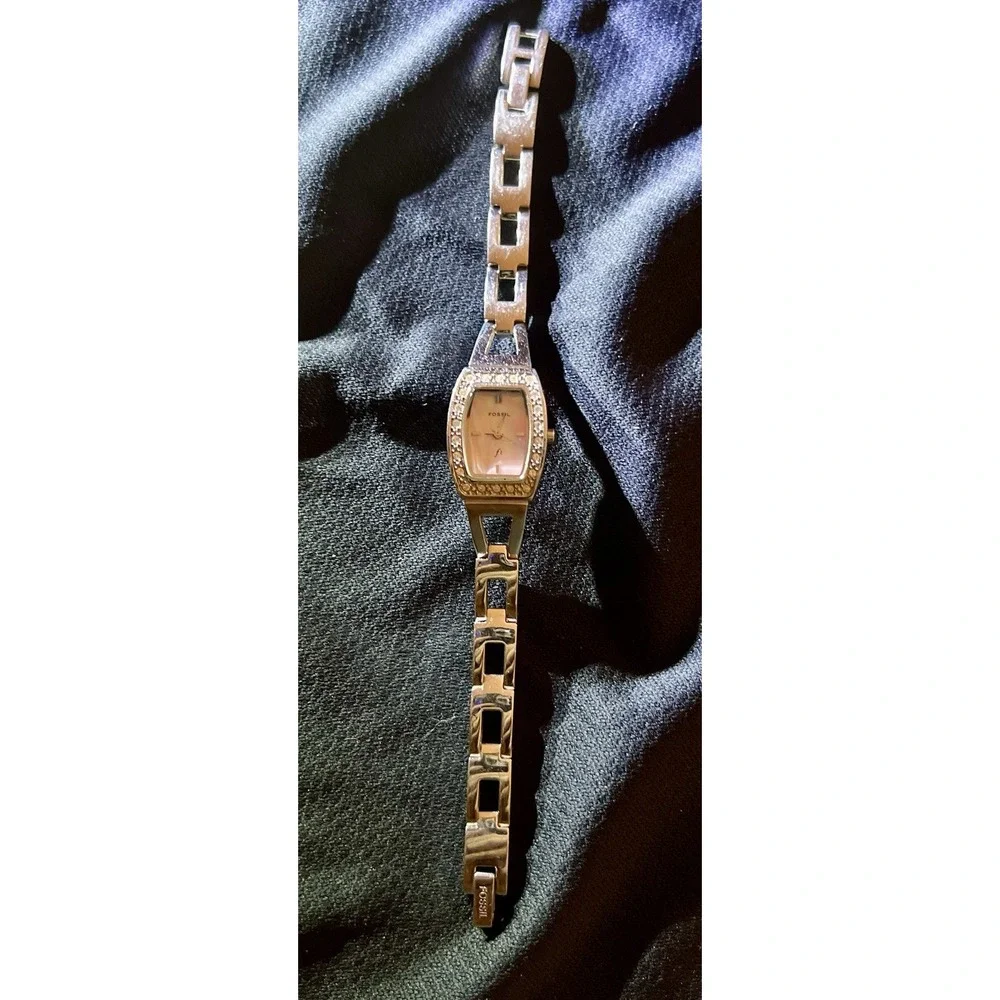 Fossil F2‎ Ladies Silver Tone Pink Dial Rhinestone 19mm Watch ES-9722